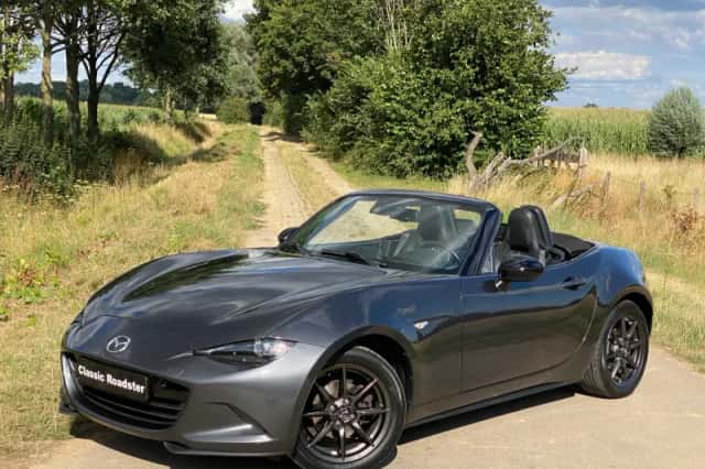 Mazda MX-5 (2016) thumbnail 1