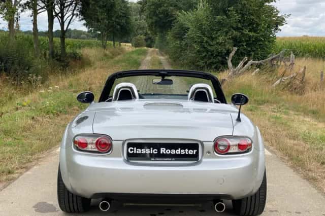 Mazda MX-5 (2007) thumbnail 4