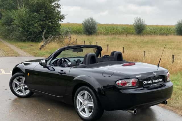 Mazda MX-5 (2007) thumbnail 3