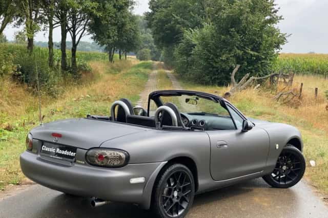 Mazda MX-5 (2004) thumbnail 5