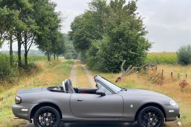 Mazda MX-5 (2004) thumbnail 6