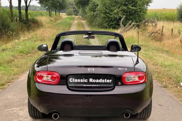 Mazda MX-5 (2012) thumbnail 4