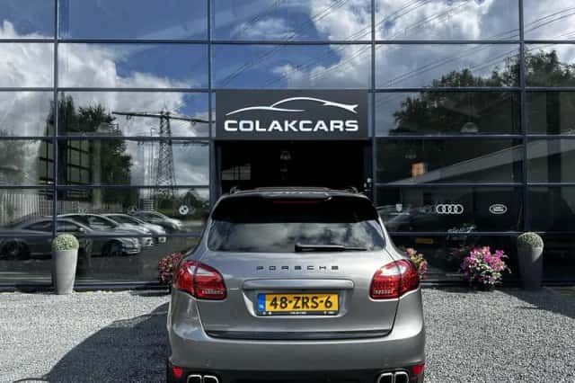 Porsche Cayenne (2013) thumbnail 6