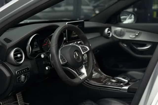 Mercedes-Benz C-Klasse (2017) thumbnail 3