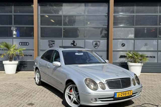 Mercedes-Benz E-Klasse (2005) thumbnail 2