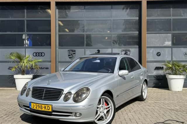 Mercedes-Benz E-Klasse (2005) thumbnail 4