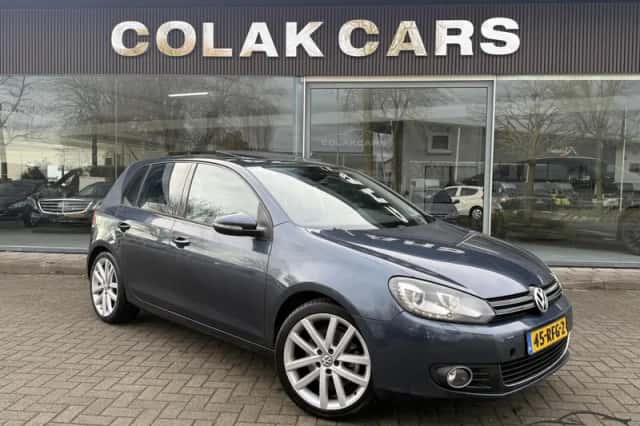 Volkswagen Golf (2011) thumbnail 2