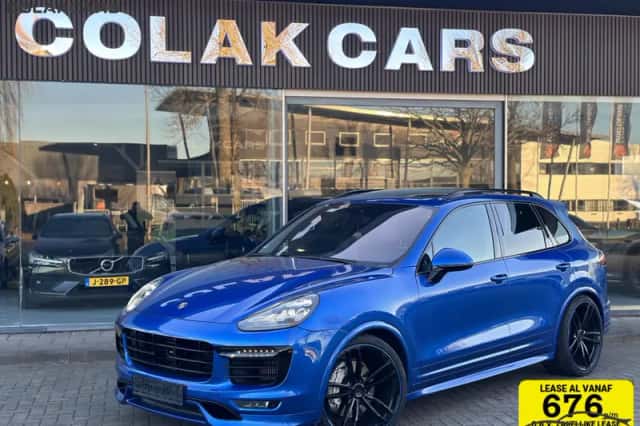 Porsche Cayenne (2017) thumbnail 1