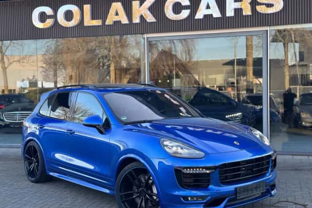 Porsche Cayenne (2017) thumbnail 2