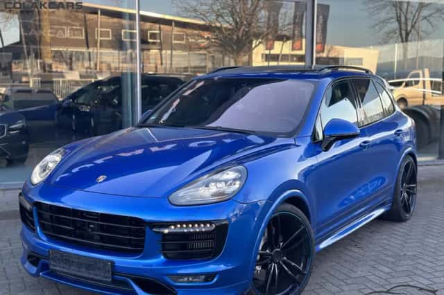 Porsche Cayenne (2017) thumbnail 4