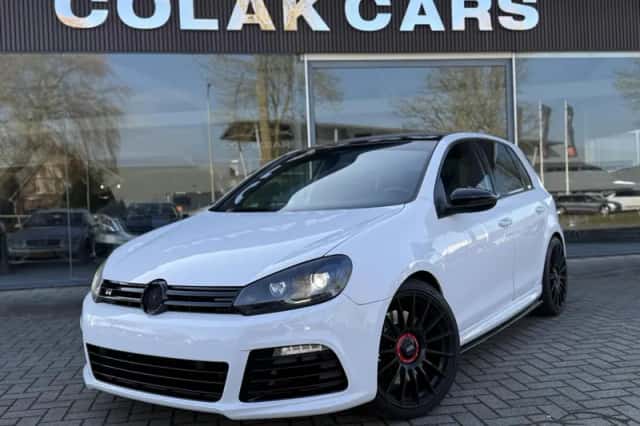 Volkswagen Golf (2010) thumbnail 4