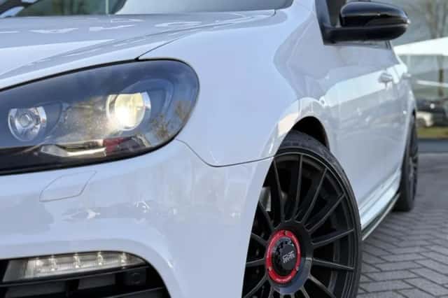 Volkswagen Golf (2010) thumbnail 5