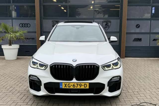 BMW X5 (2019) thumbnail 5