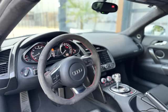 Audi R8 (2012) thumbnail 3