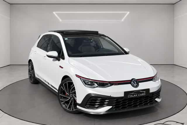 Volkswagen Golf (2021) thumbnail 2