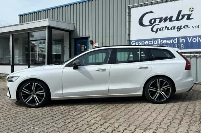 Volvo V60 (2019) thumbnail 2