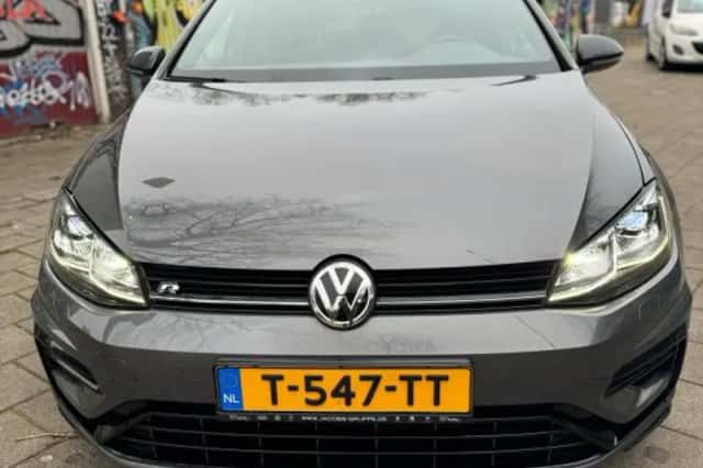 Volkswagen Golf (2019) thumbnail 2