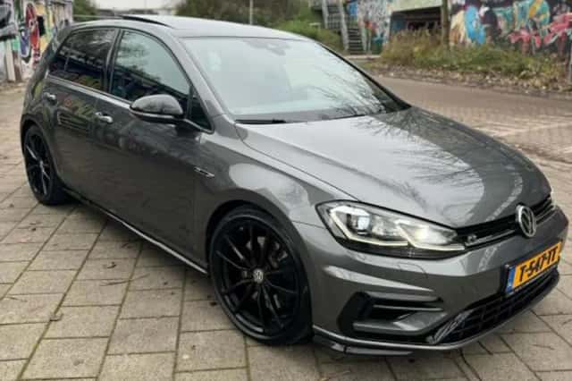 Volkswagen Golf (2019) thumbnail 3