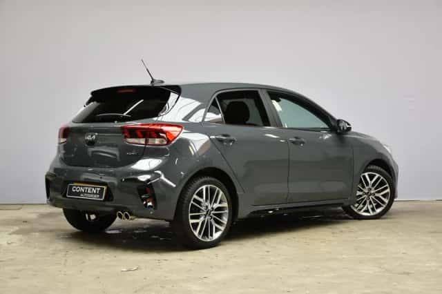 Kia Rio (2023) thumbnail 5