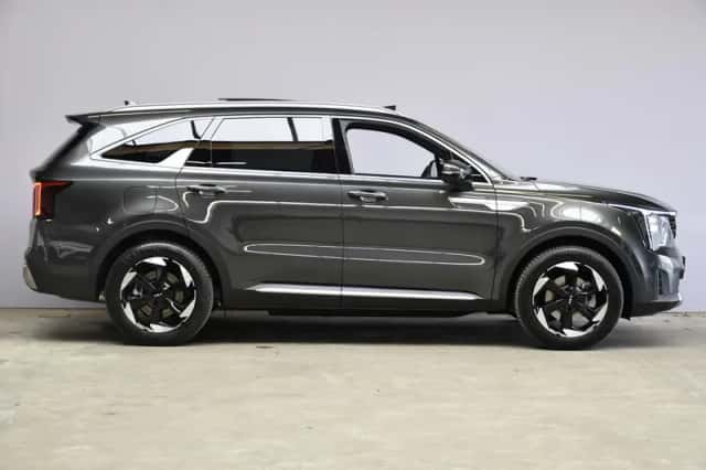 Kia Sorento (2026) thumbnail 3