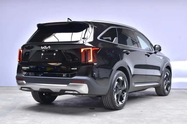 Kia Sorento (2026) thumbnail 2