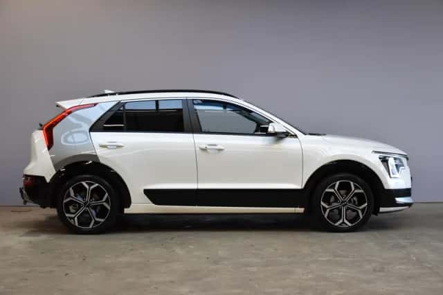 Kia Niro (2023) thumbnail 3