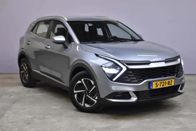 Kia Sportage (2023) thumbnail 3