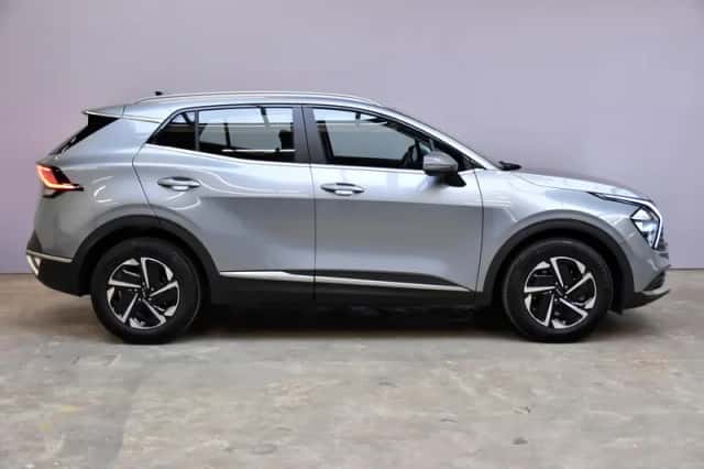 Kia Sportage (2023) thumbnail 4