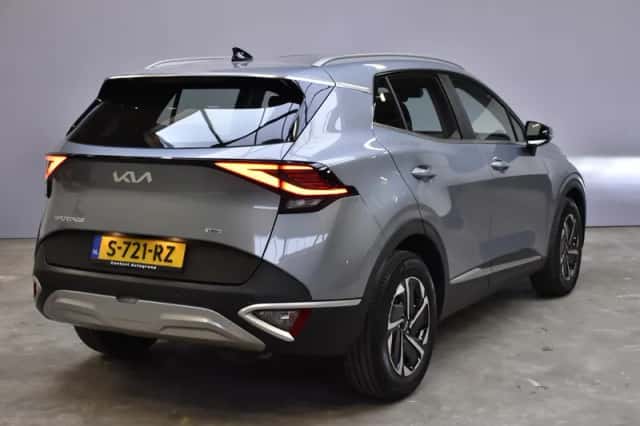 Kia Sportage (2023) thumbnail 5