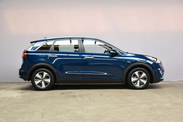 Kia Niro (2016) thumbnail 4