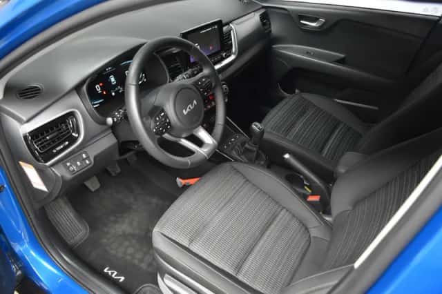 Kia Stonic (2024) thumbnail 6