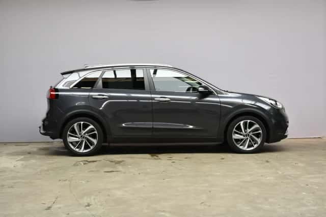 Kia Niro (2017) thumbnail 4