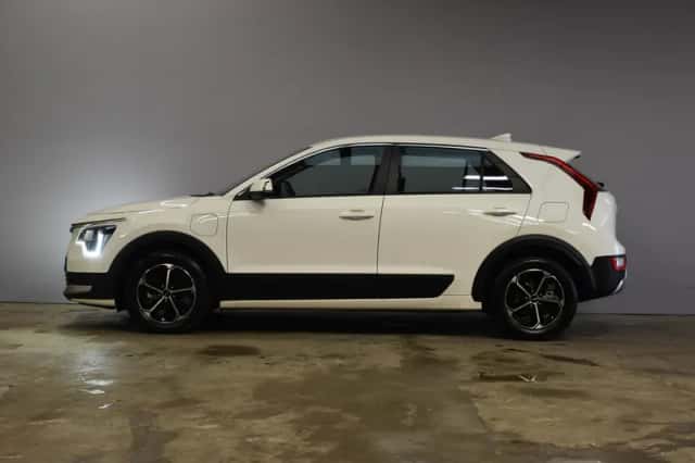 Kia Niro (2022) thumbnail 2