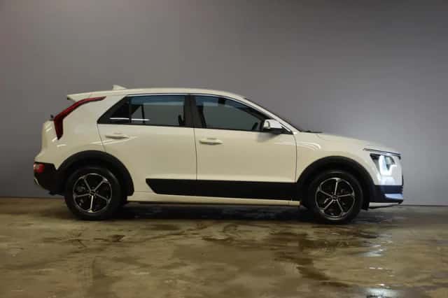 Kia Niro (2022) thumbnail 5