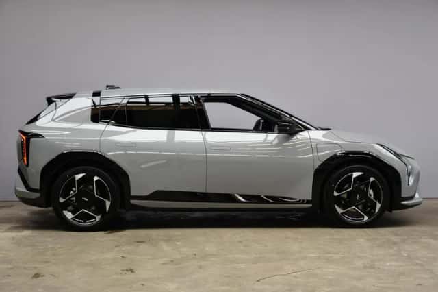Kia EV4 (2026) thumbnail 5