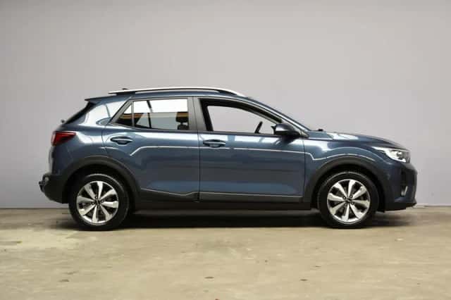 Kia Stonic (2022) thumbnail 4