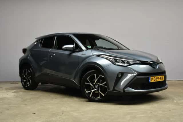 Toyota C-HR (2021) thumbnail 3