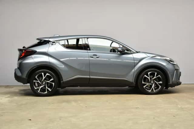 Toyota C-HR (2021) thumbnail 4