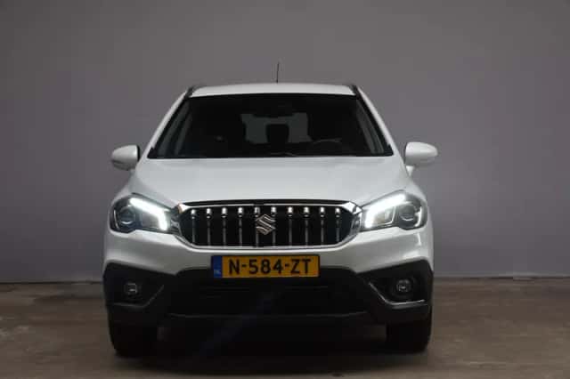 Suzuki S-Cross (2021) thumbnail 2