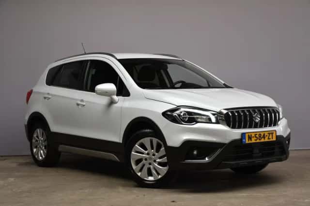 Suzuki S-Cross (2021) thumbnail 3