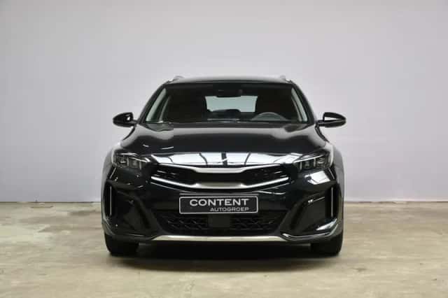 Kia XCeed (2023) thumbnail 3