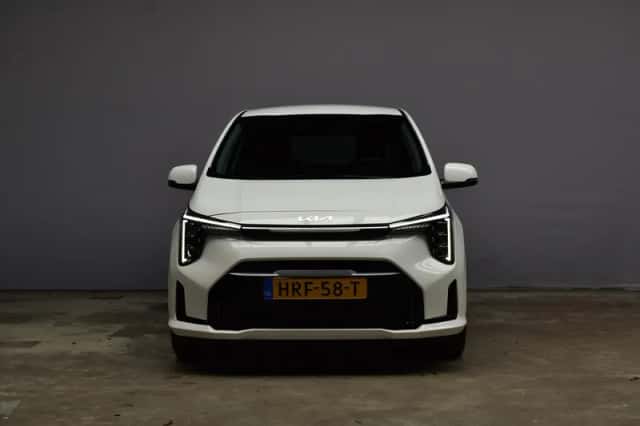 Kia Picanto (2025) thumbnail 2