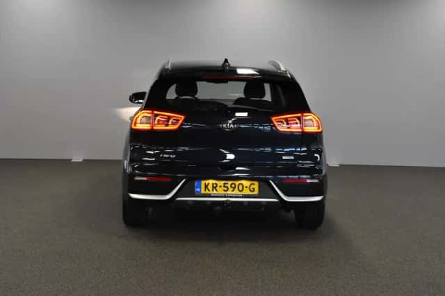Kia Niro (2016) thumbnail 4