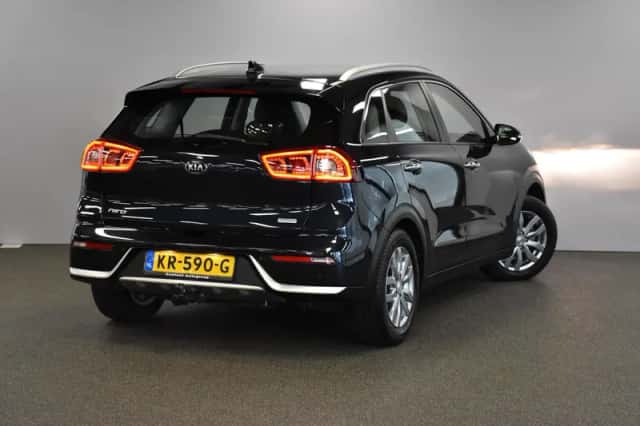 Kia Niro (2016) thumbnail 5
