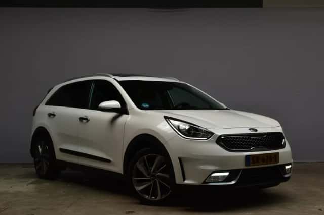 Kia Niro (2018) thumbnail 2