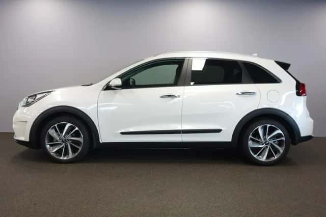 Kia Niro (2018) thumbnail 3