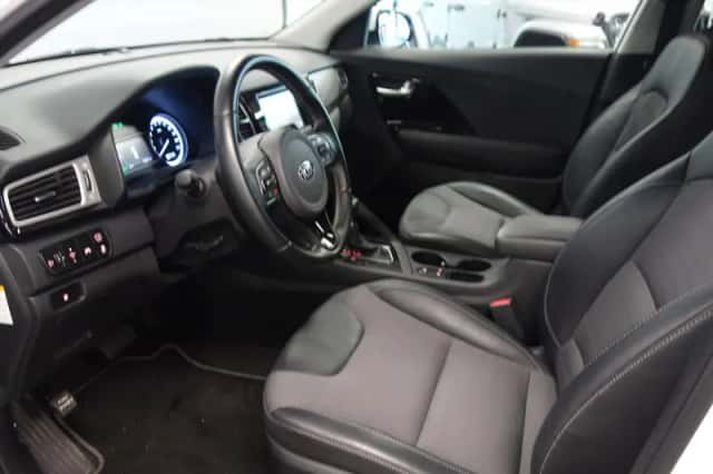 Kia Niro (2018) thumbnail 4