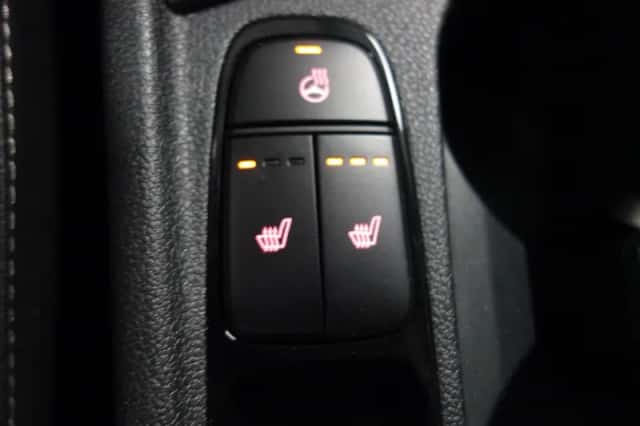 Kia Niro (2018) thumbnail 6