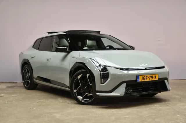 Kia EV4 (2025) thumbnail 3