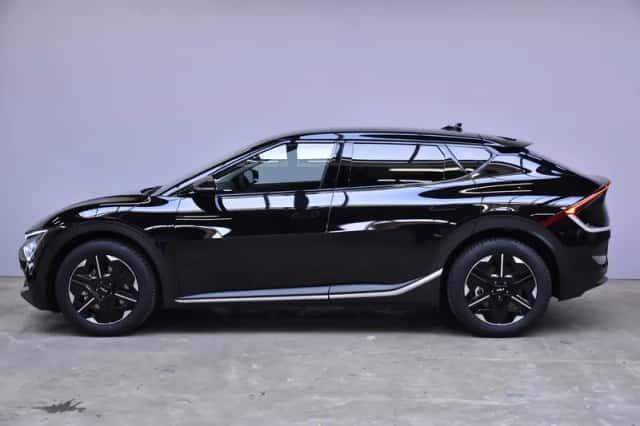 Kia EV6 (2026) thumbnail 2